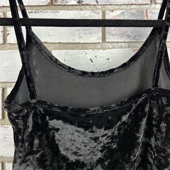 Topshop | Black Velvet Crop Top - Picture 6 of 9